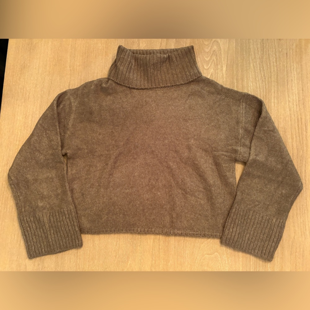 Z Supply Ursa Turtleneck Cropped Sweater Top l Color: Martini l Size: Medium NWT - Picture 7 of 13